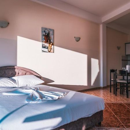 Kapriz Apartments Utjeha Dış mekan fotoğraf