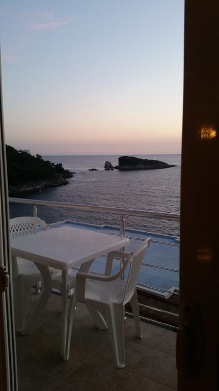 Kapriz Apartments Utjeha Dış mekan fotoğraf