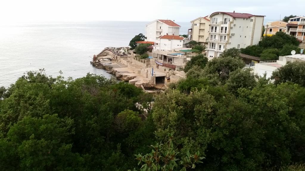 Kapriz Apartments Utjeha Dış mekan fotoğraf
