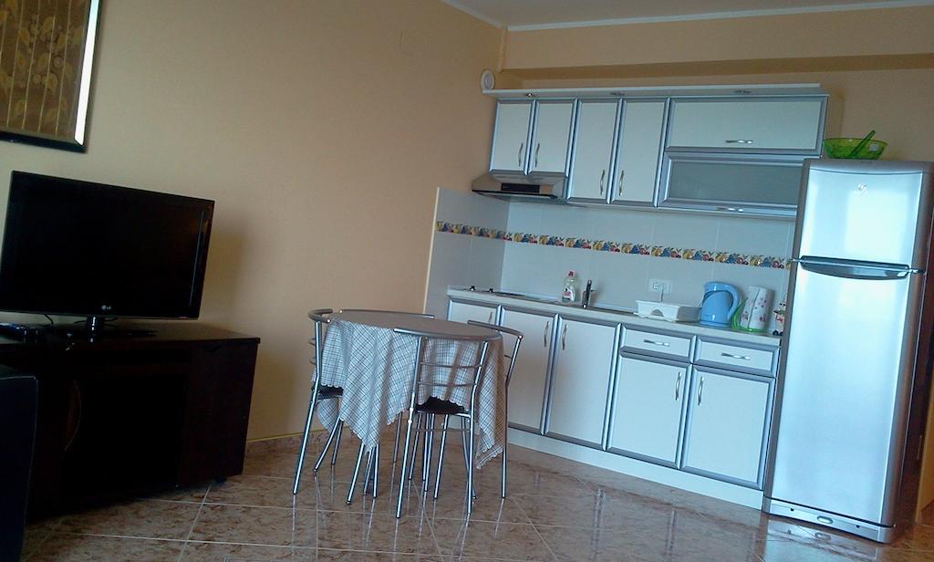 Kapriz Apartments Utjeha Oda fotoğraf